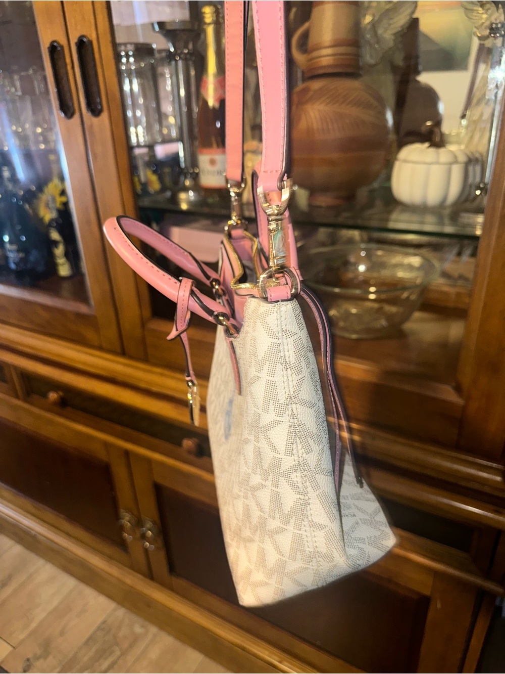 Michael Kors Pink and Vanilla Logo Satchel with Gold Hardware - Picture 3 of 7